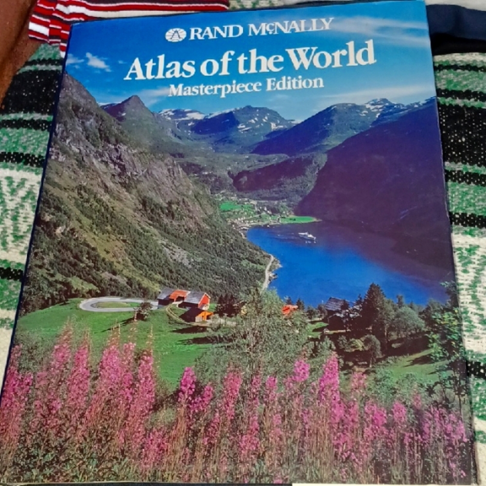 Rand McNally Atlas World Masterpiece Edition